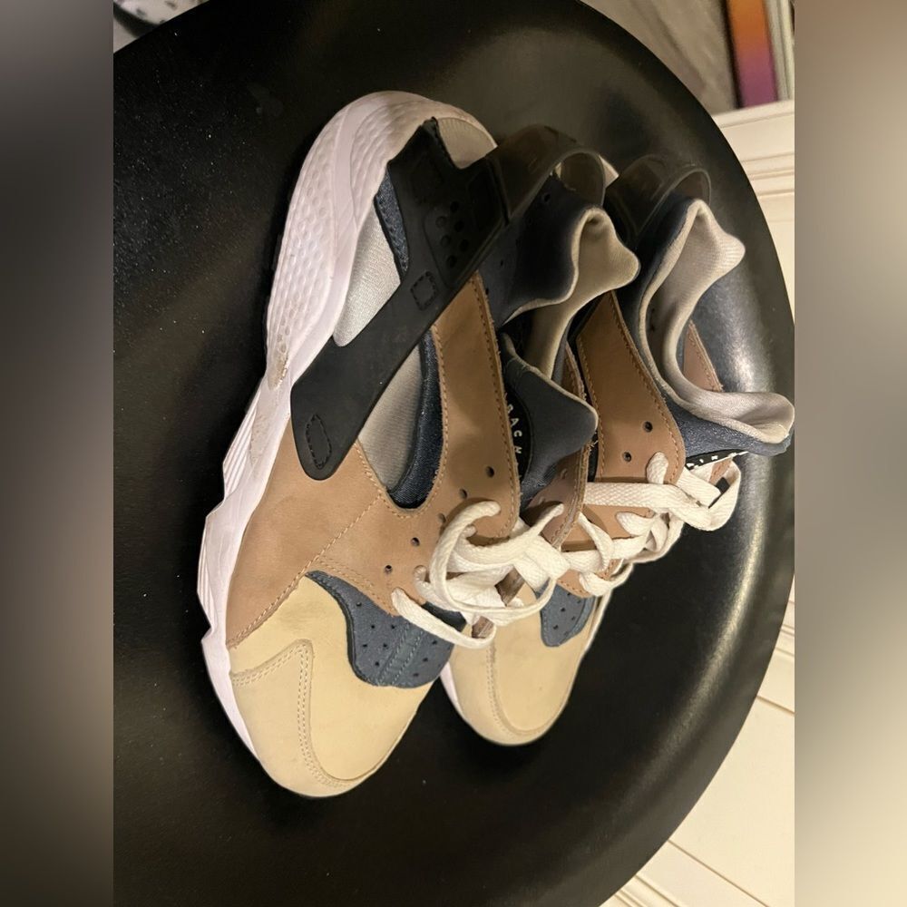 Nike Air Huarache OG Escape 2021 Sz 8 WMS